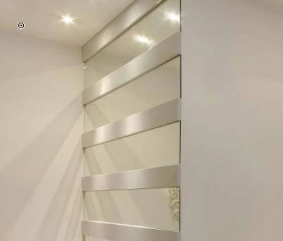 Espelho decorativo em área gourmet em Porto Alegre